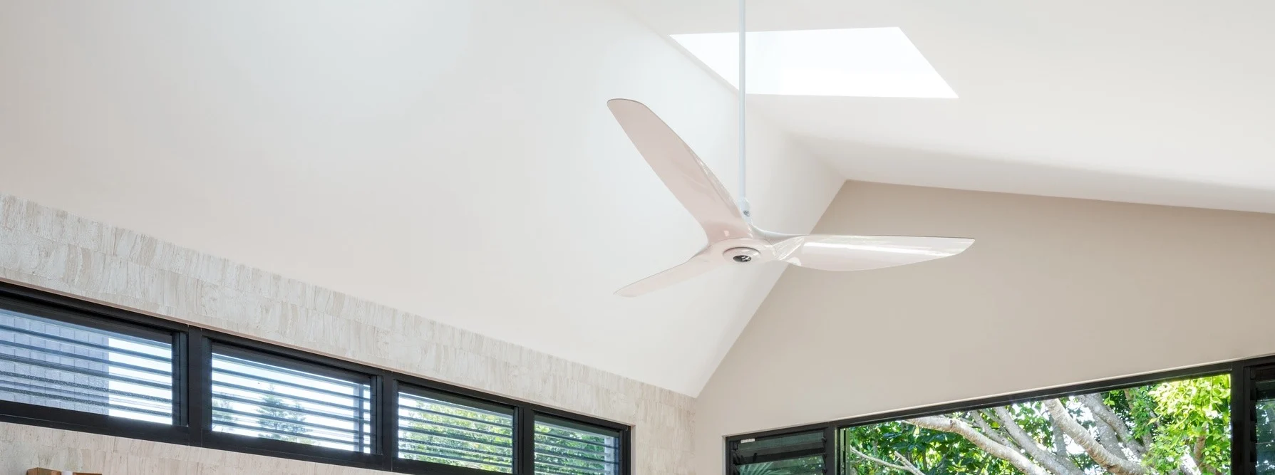 Resort-style ceiling fan